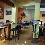 Acinipo Hotel 4*