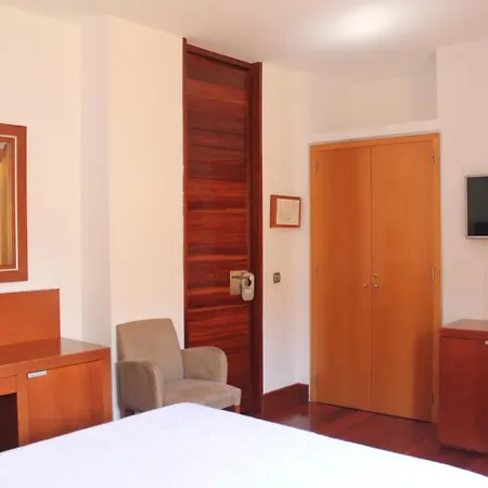 Acinipo Otel