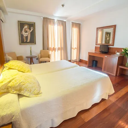 Acinipo Otel 4*
